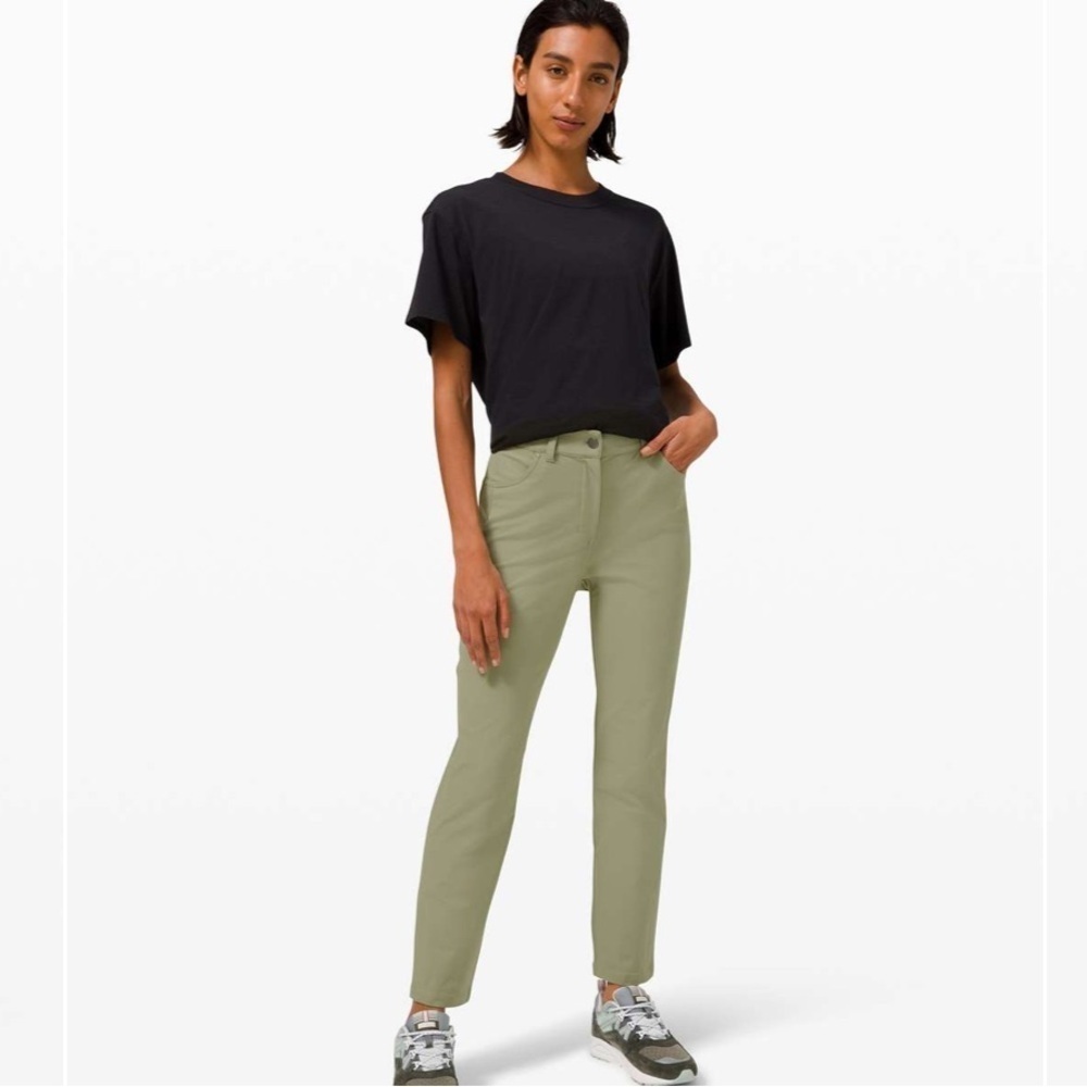Lululemon City Sleek 5 Pocket 7/8 Stretch moisture wicking Hiking Pant SZ 10